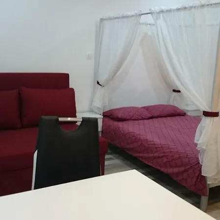 D&b Апартаменты *